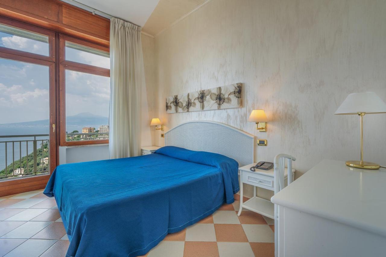 Grand Hotel Moon Valley Vico Equense Eksteriør billede
