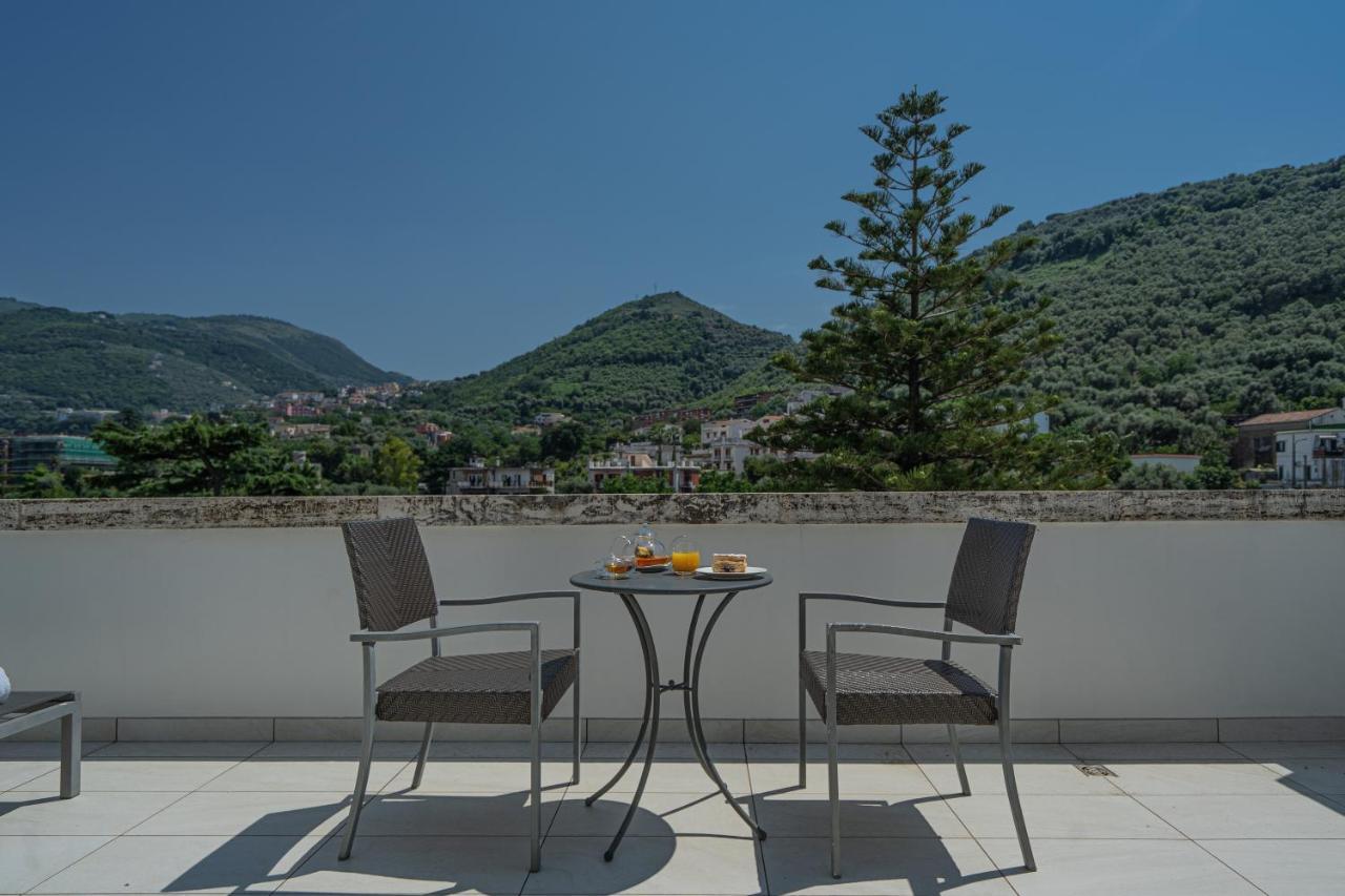 Grand Hotel Moon Valley Vico Equense Eksteriør billede