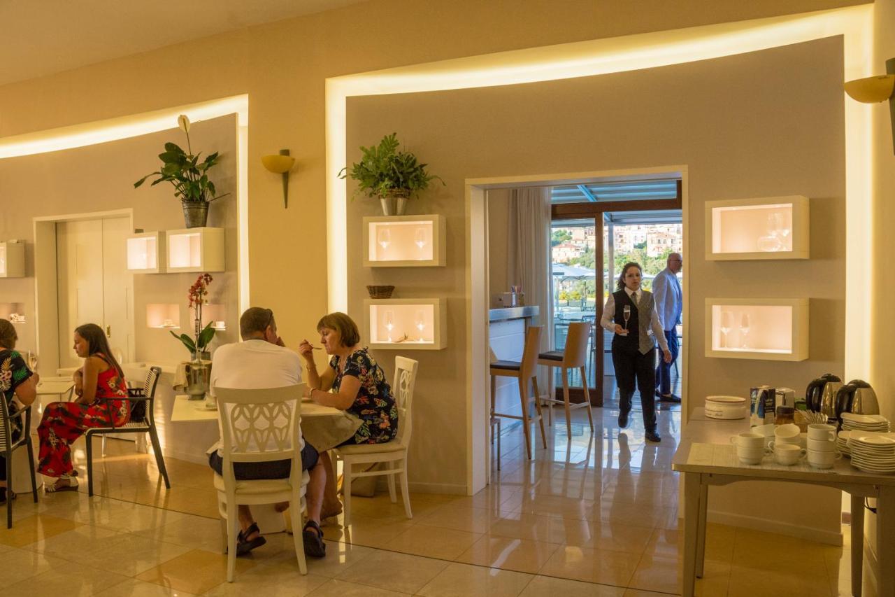 Grand Hotel Moon Valley Vico Equense Eksteriør billede
