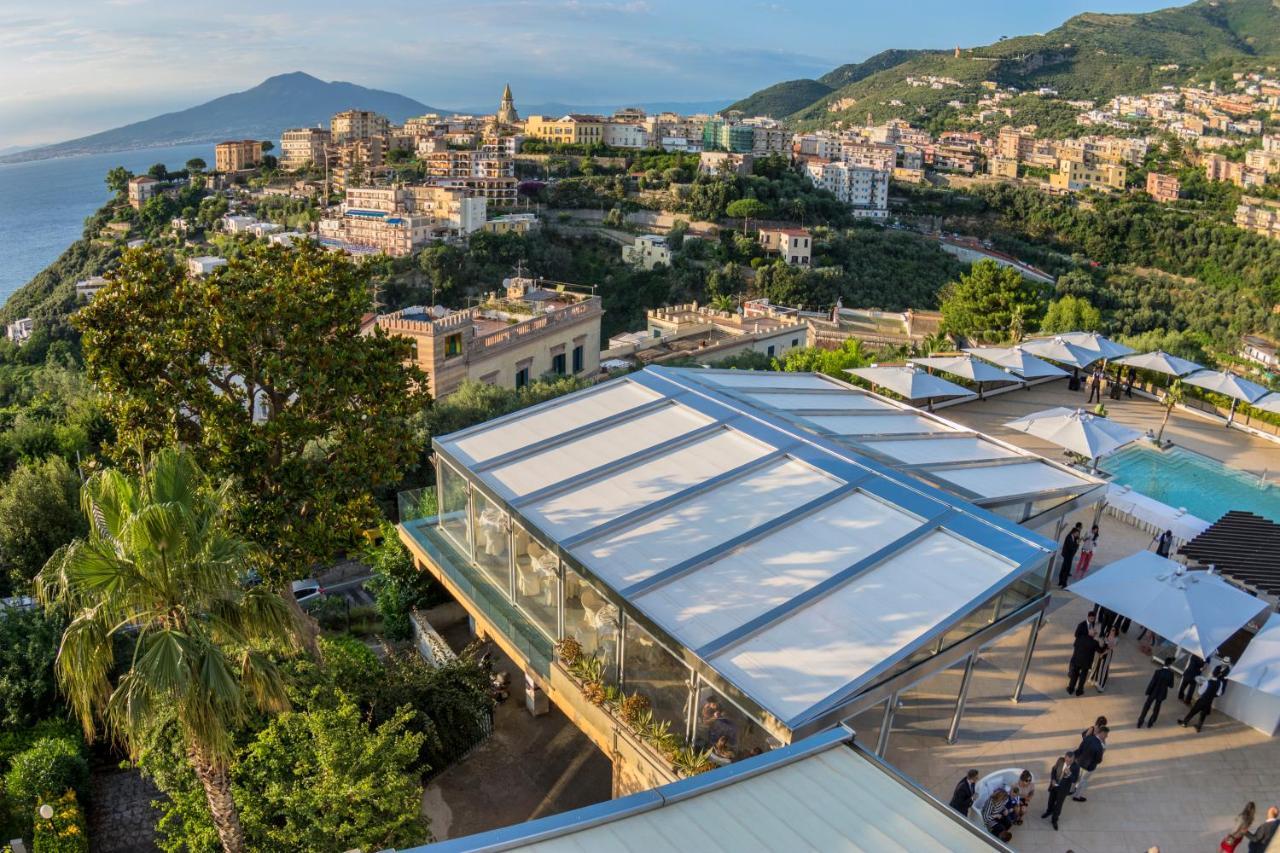 Grand Hotel Moon Valley Vico Equense Eksteriør billede
