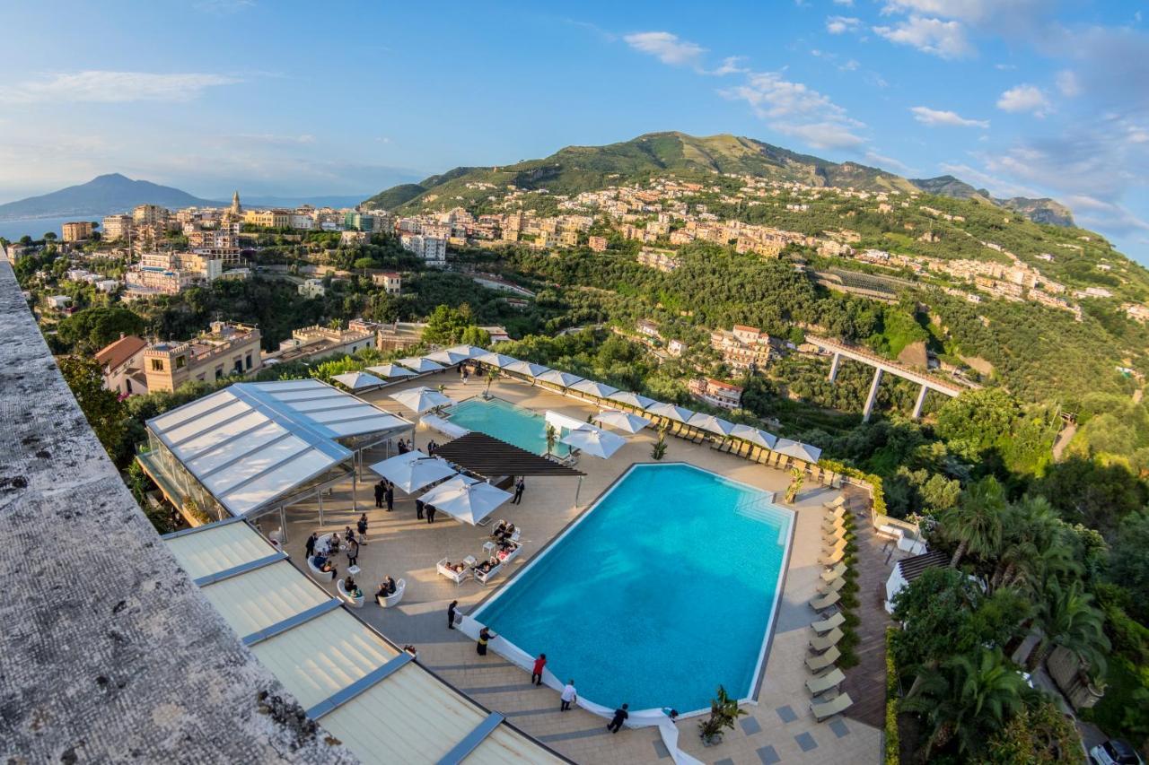 Grand Hotel Moon Valley Vico Equense Eksteriør billede