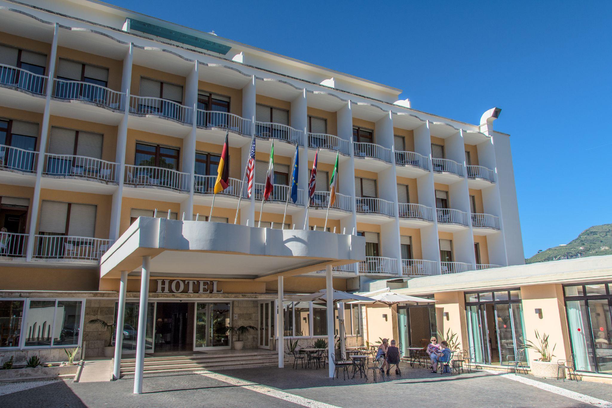 Grand Hotel Moon Valley Vico Equense Eksteriør billede